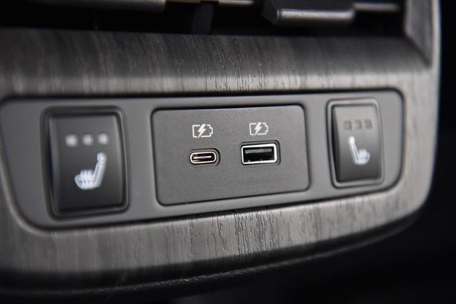 2023 Nissan ARIYA Vehicle Photo in Ballwin, MO 63011