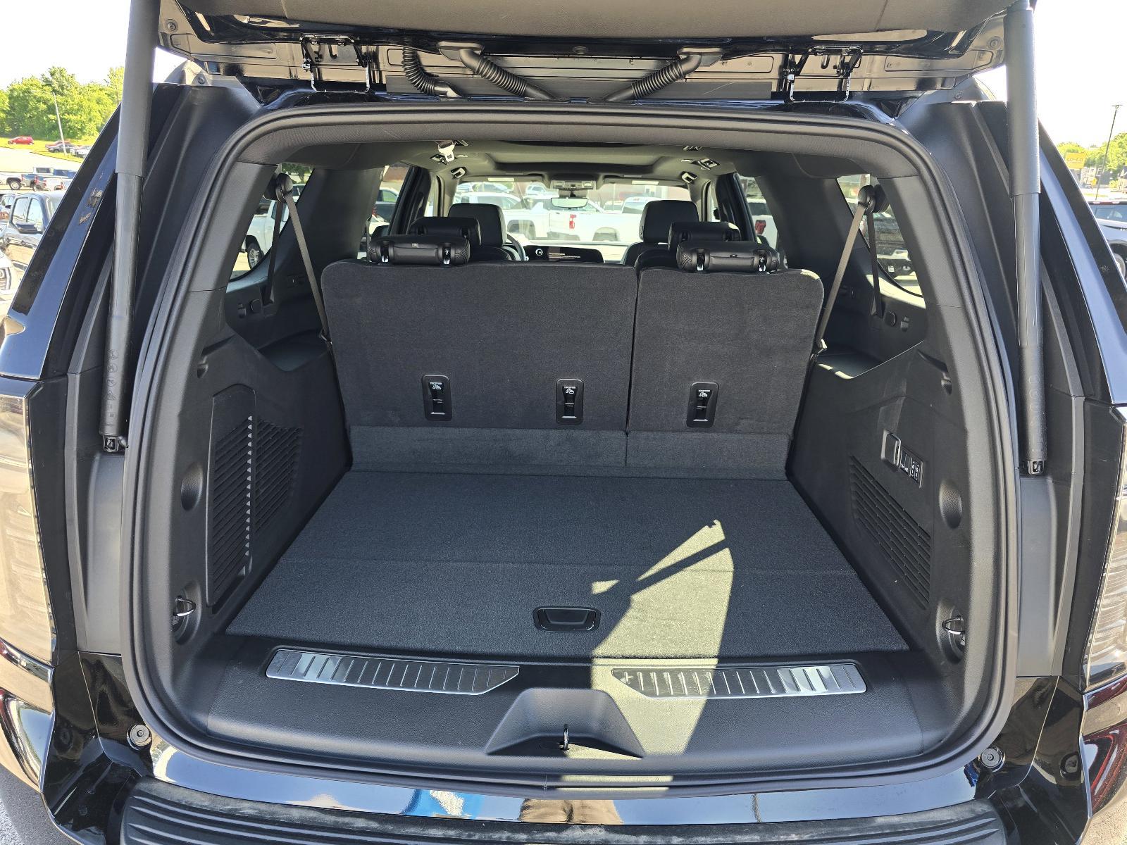 2025 Chevrolet Suburban Vehicle Photo in Rolla, MO 65401