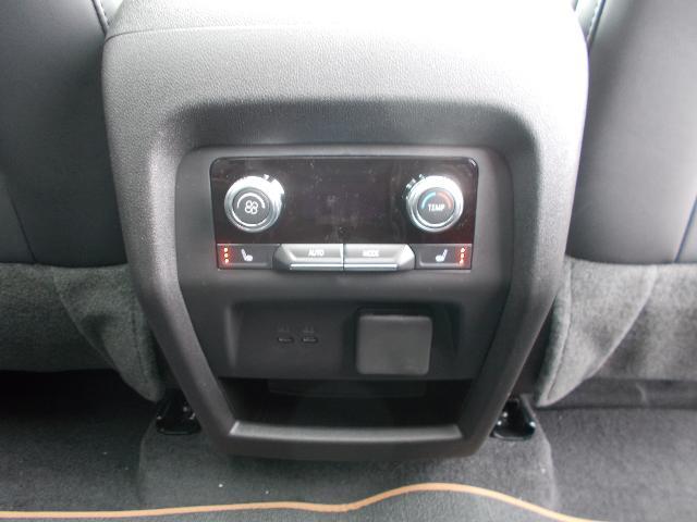 2025 GMC Acadia Vehicle Photo in LOWELL, MA 01852-4336