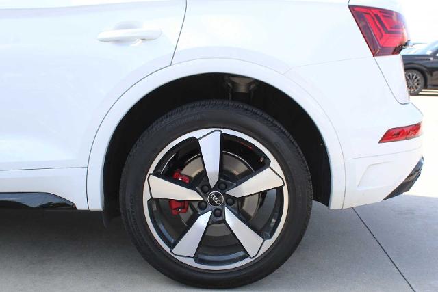 2024 Audi Q5 Vehicle Photo in HOUSTON, TX 77090