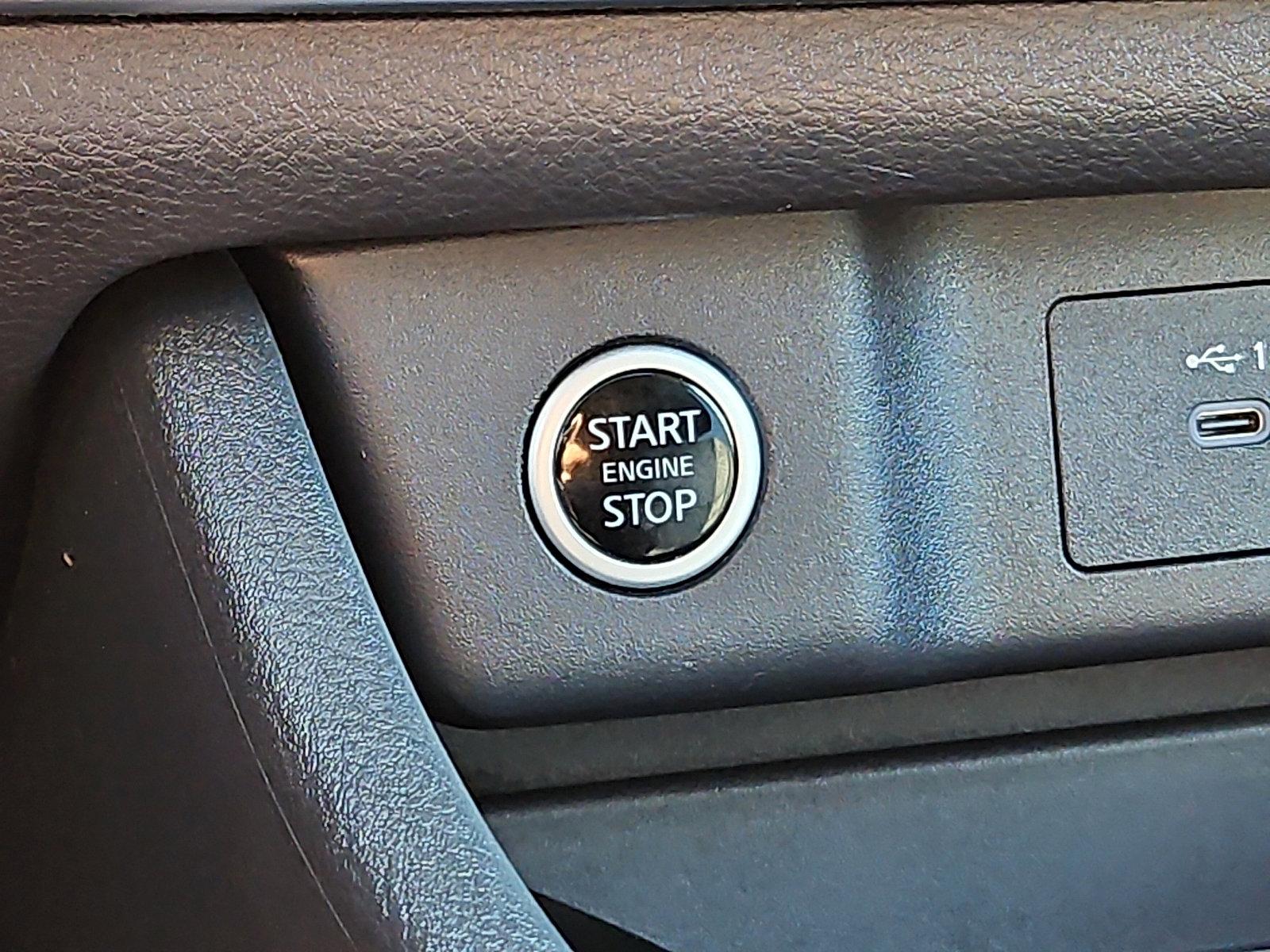 2022 Nissan Rogue Vehicle Photo in Jenkintown, PA 19046