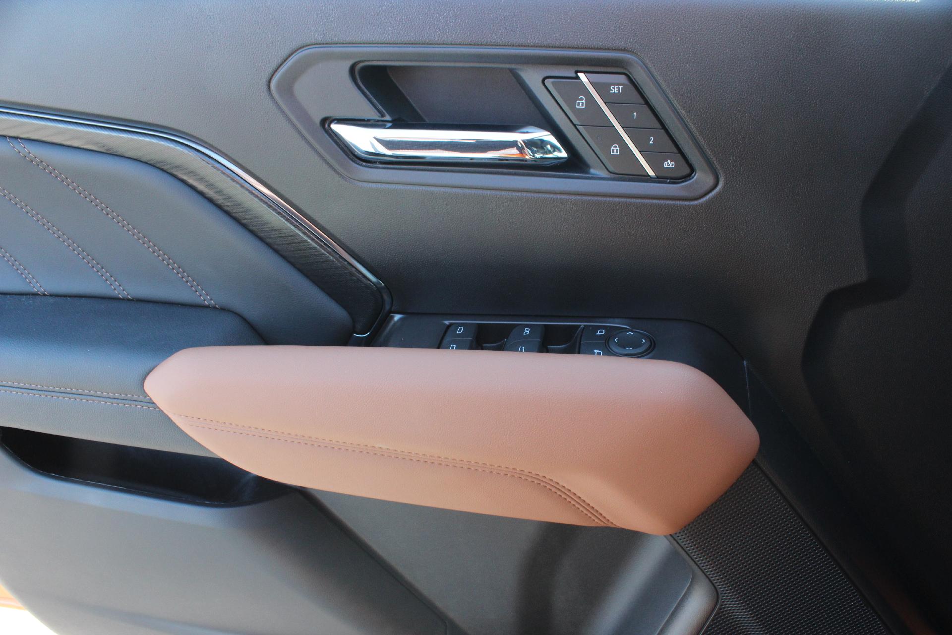2025 GMC Canyon Vehicle Photo in AURORA, CO 80012-4011