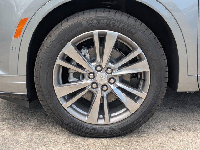2025 Cadillac XT6 Vehicle Photo in BRUNSWICK, GA 31525-1881