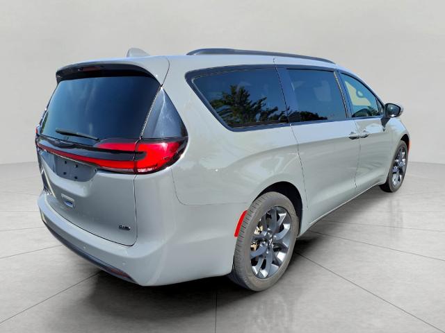 2022 Chrysler Pacifica Vehicle Photo in Oshkosh, WI 54904