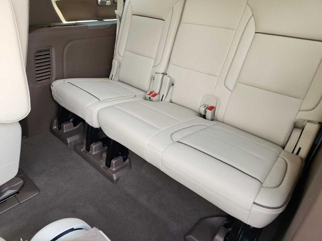 2023 GMC Yukon XL Vehicle Photo in DENTON, TX 76210-9321