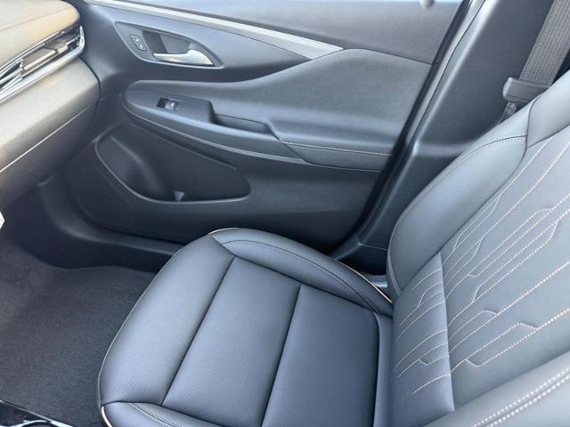 2025 Buick Envista Vehicle Photo in COLUMBIA, MO 65203-3903