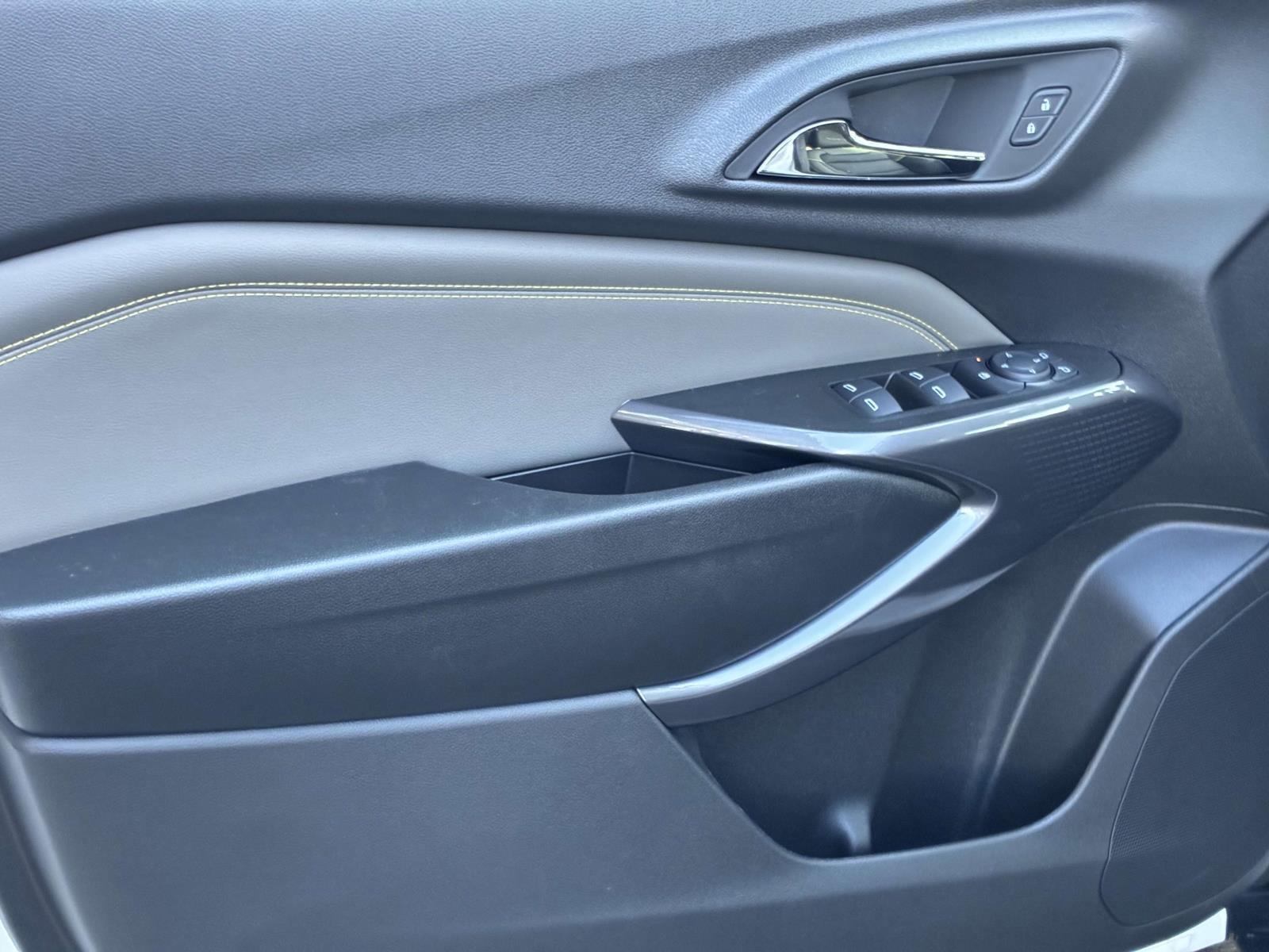 2025 Chevrolet Trax Vehicle Photo in LOS ANGELES, CA 90007-3794
