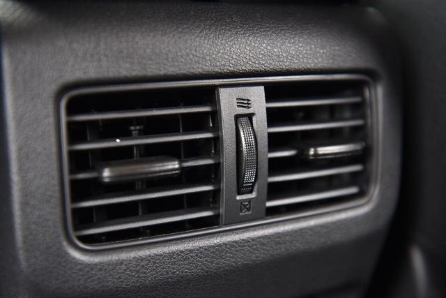 2025 Nissan Rogue Vehicle Photo in Ballwin, MO 63011