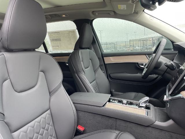 2025 Volvo XC90 Vehicle Photo in Grapevine, TX 76051