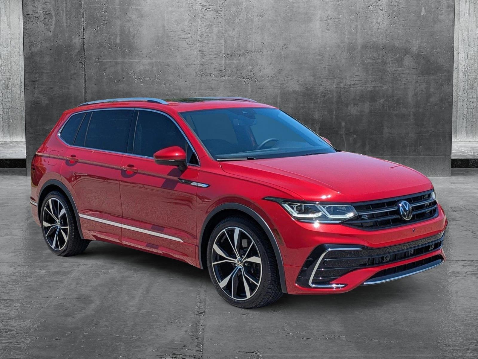 2024 Volkswagen Tiguan Vehicle Photo in Sarasota, FL 34231