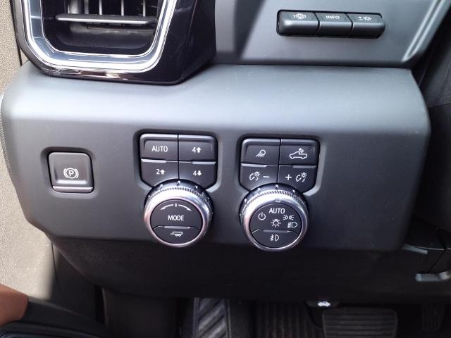 2025 GMC Sierra 2500 HD Vehicle Photo in Denton, TX 76205