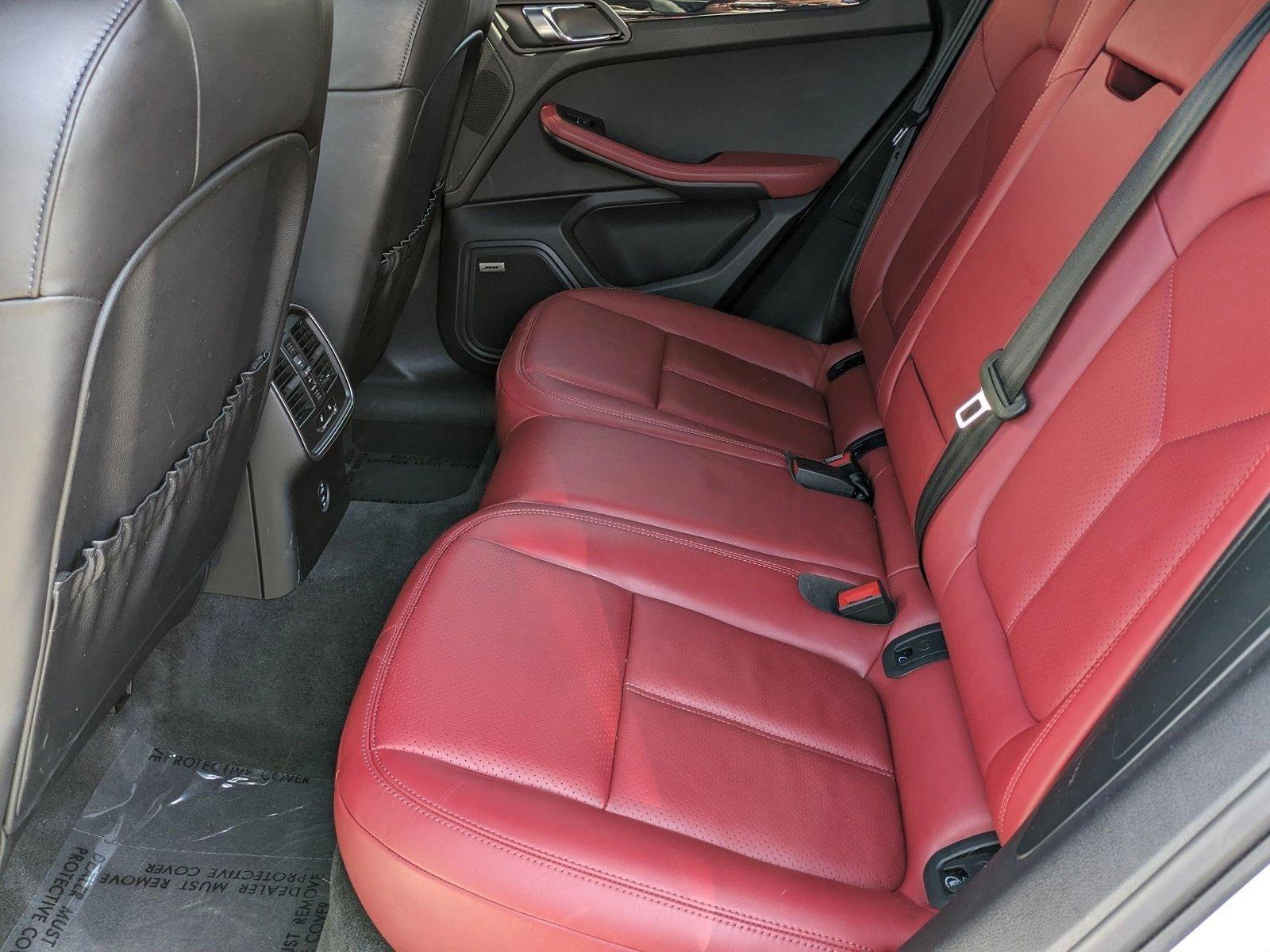 2022 Porsche Macan Vehicle Photo in Bethesda, MD 20852