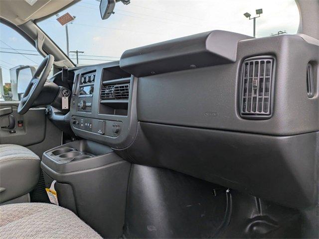 2024 GMC Savana Cutaway 3500 Vehicle Photo in PASADENA, CA 91107-3803