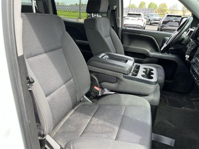 2017 Chevrolet Silverado 1500 Vehicle Photo in TULLY, NY 13159-3159