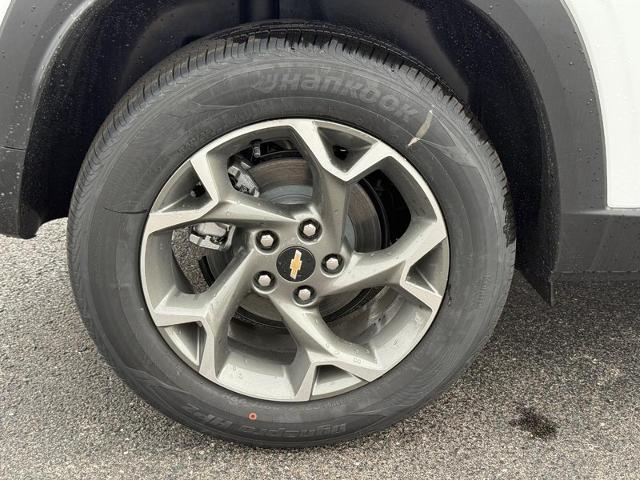 2025 Chevrolet Trax Vehicle Photo in COLUMBIA, MO 65203-3903