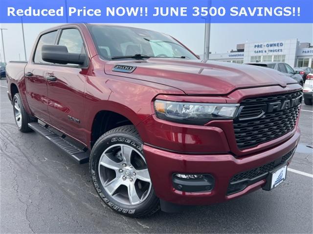 2025 Ram 1500 Vehicle Photo in GREEN BAY, WI 54304-5303