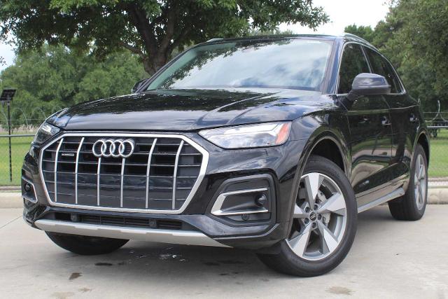 2024 Audi Q5 Vehicle Photo in HOUSTON, TX 77090