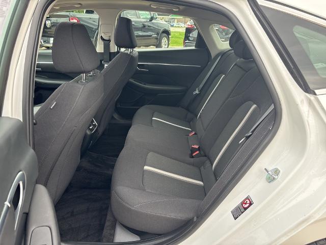 2022 Hyundai SONATA Vehicle Photo in Peoria, IL 61615