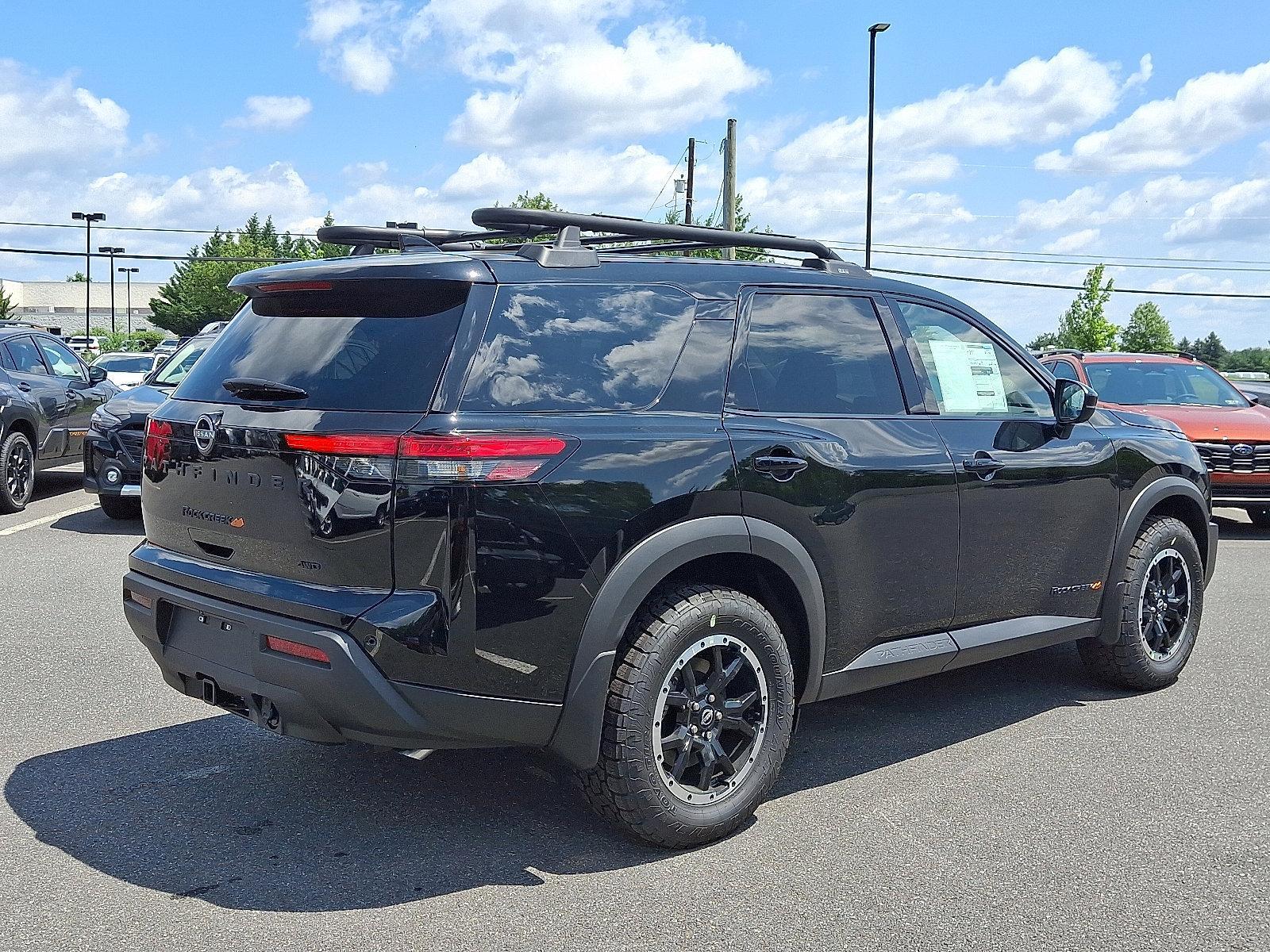 2025 Nissan Pathfinder Vehicle Photo in Mechanicsburg, PA 17050-2306
