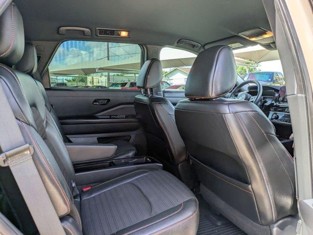2023 Nissan Pathfinder Vehicle Photo in SELMA, TX 78154-1459