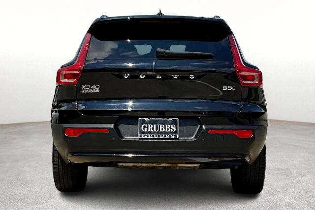 2025 Volvo XC40 Vehicle Photo in Houston, TX 77007