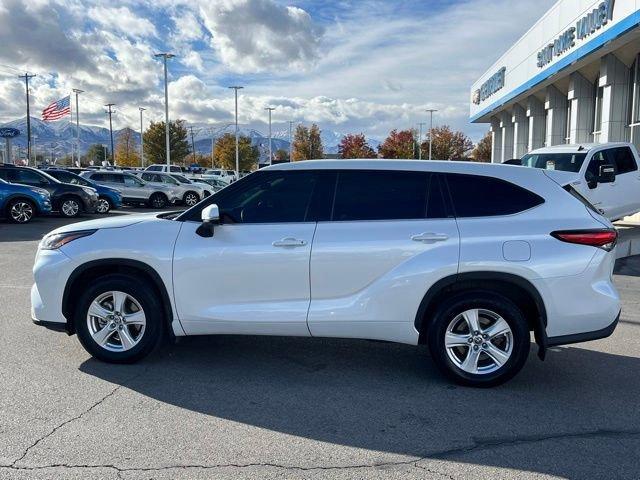 2022 Toyota Highlander Vehicle Photo in WEST VALLEY CITY, UT 84120-3202