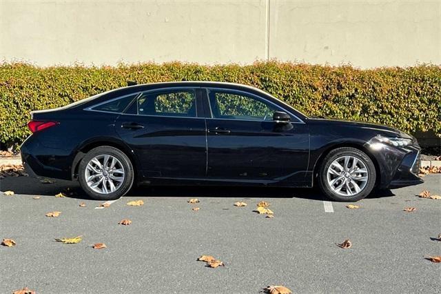 2022 Toyota Avalon XLE photo 3