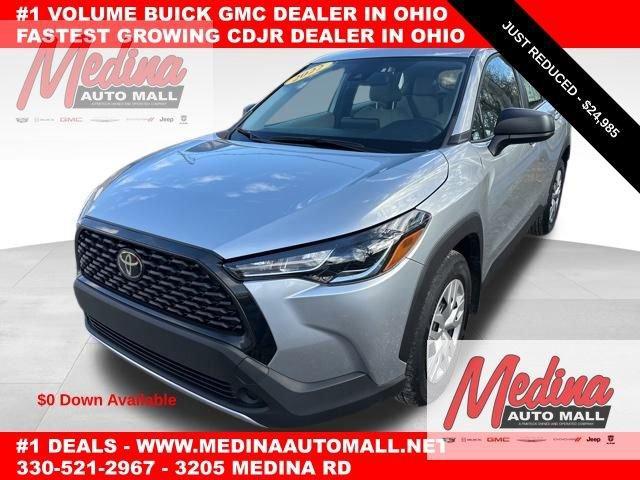 2022 Toyota Corolla Cross Vehicle Photo in MEDINA, OH 44256-9631