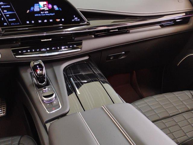 2024 Cadillac Escalade Vehicle Photo in PINEVILLE, NC 28134-8495