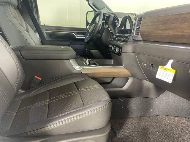 2025 Chevrolet Silverado 3500 HD Vehicle Photo in PHOENIX, AZ 85014-3381