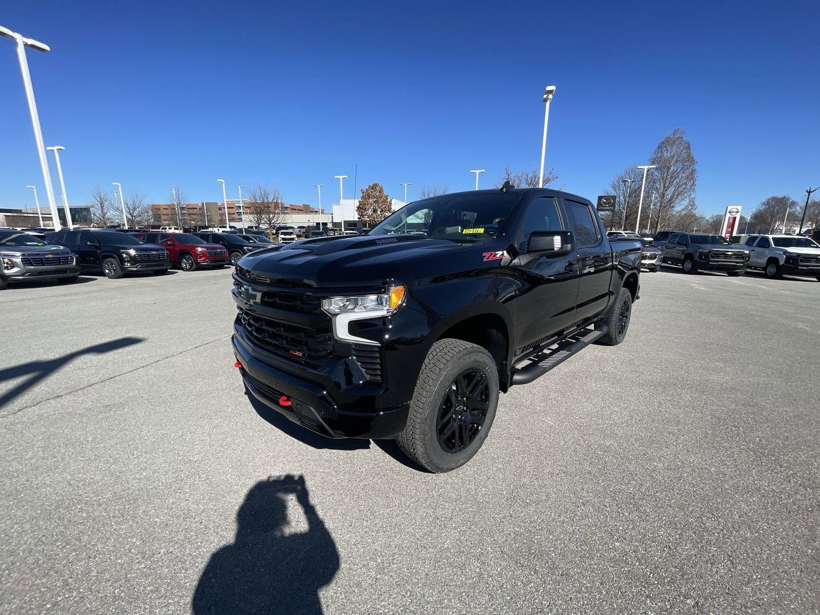 2025 Chevrolet Silverado 1500 Vehicle Photo in BENTONVILLE, AR 72712-4322