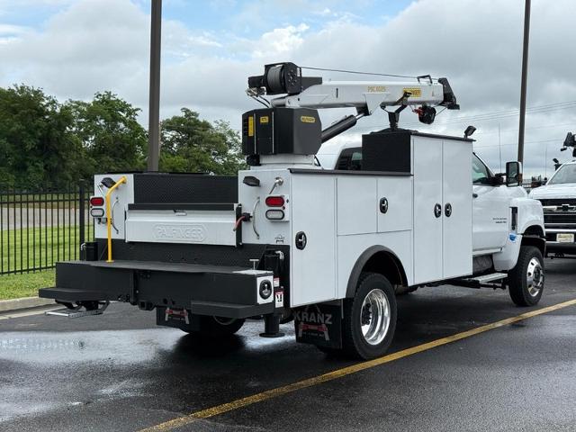 2024 Chevrolet Silverado 5500 HD Vehicle Photo in COLUMBIA, MO 65203-3903