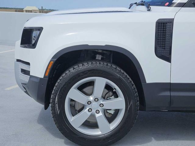 2025 Defender Vehicle Photo in AUSTIN, TX 78717