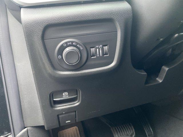 2025 Jeep Grand Cherokee Vehicle Photo in Doylsetown, PA 18901