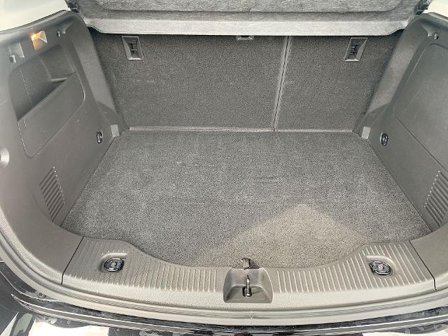 2022 Chevrolet Trax Vehicle Photo in MOON TOWNSHIP, PA 15108-2571