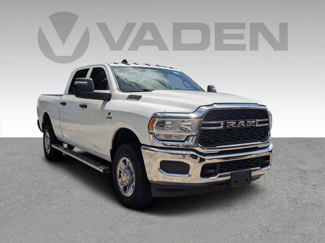 2024 Ram 3500 Vehicle Photo in BRUNSWICK, GA 31525-1881