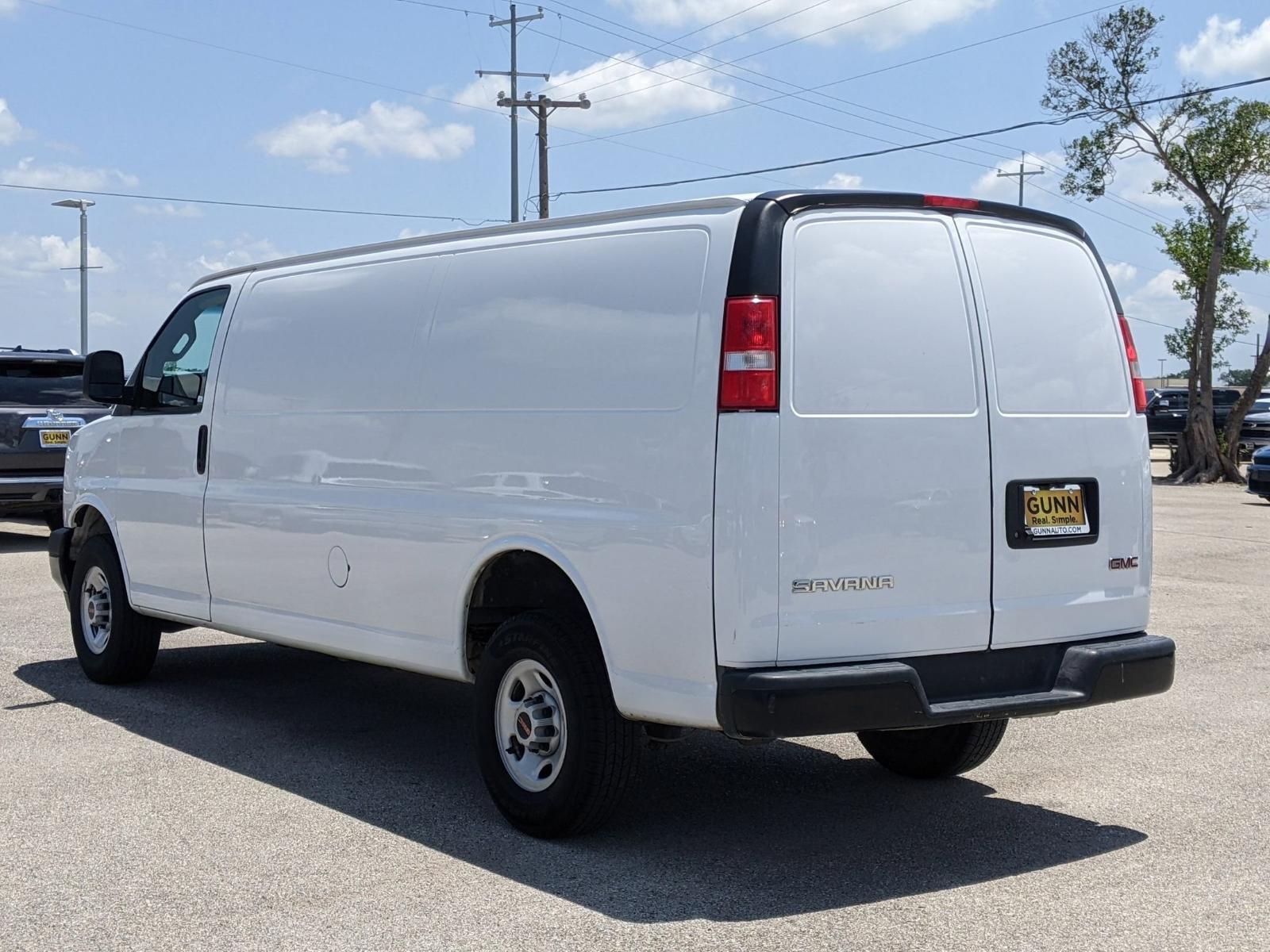 2023 GMC Savana Cargo Van Vehicle Photo in Seguin, TX 78155