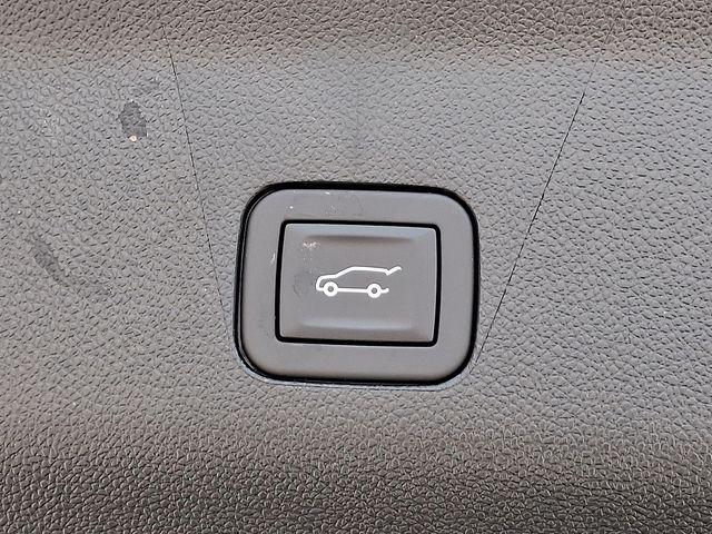 2025 Chevrolet Suburban Vehicle Photo in DANBURY, CT 06810-5034