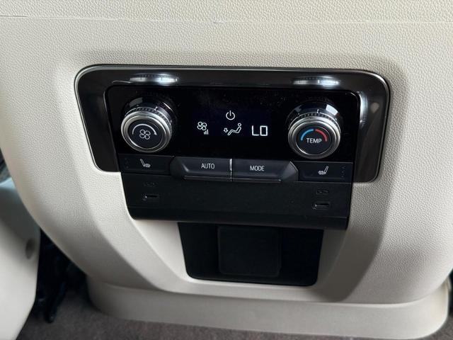 2025 GMC Yukon Vehicle Photo in COLUMBIA, MO 65203-3903