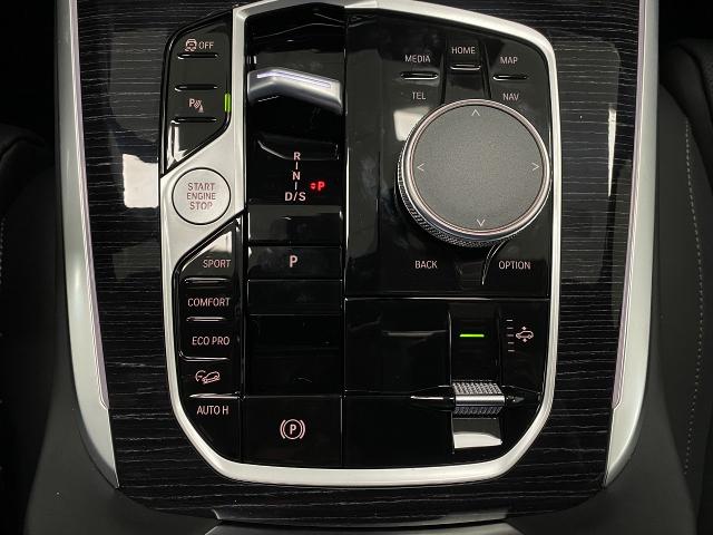 2025 BMW X7 M60i Vehicle Photo in Appleton, WI 54913