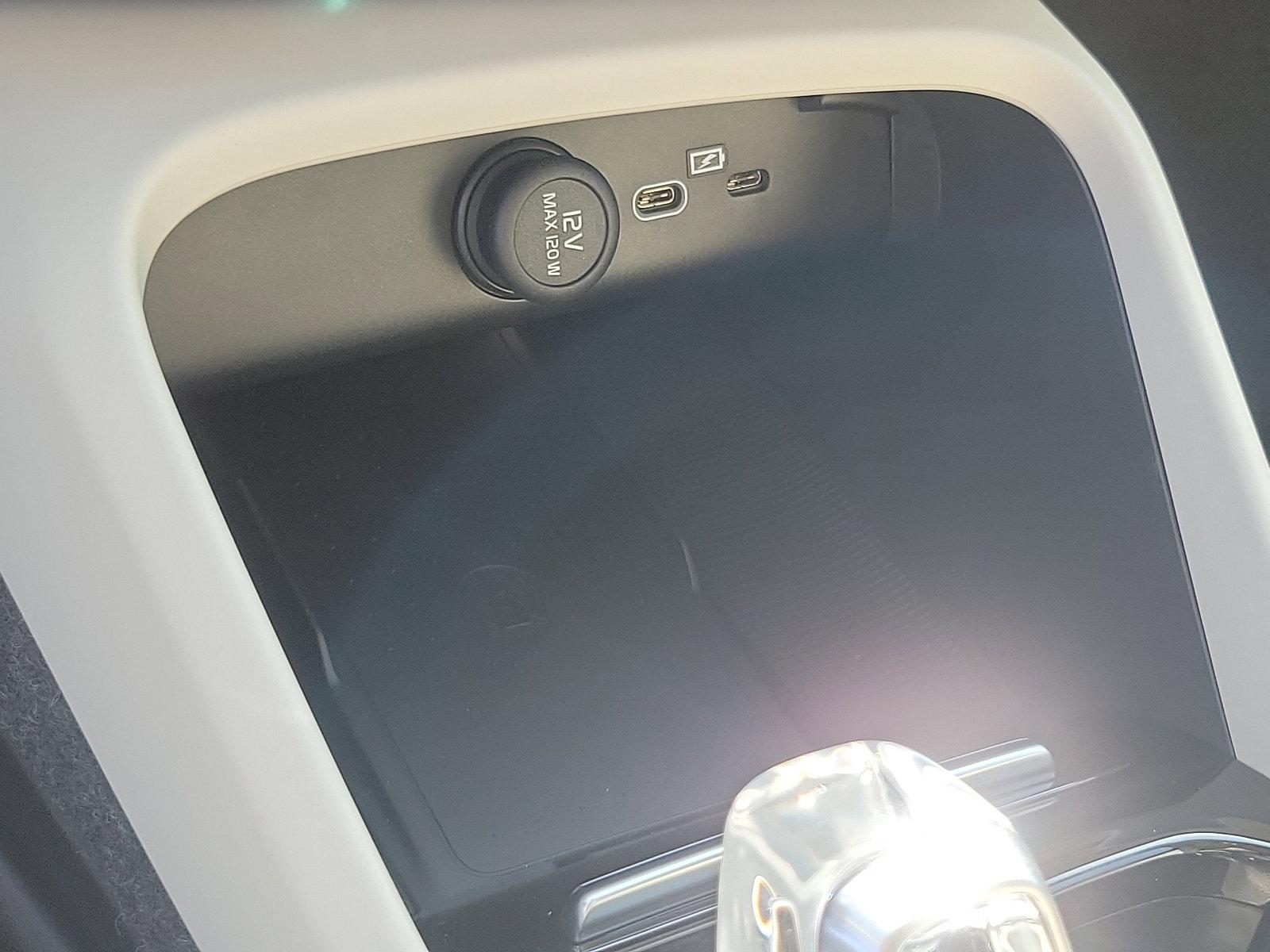 2025 Volvo XC40 Vehicle Photo in Trevose, PA 19053