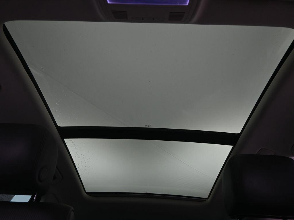 2016 Volkswagen Touareg Vehicle Photo in Marion, IA 52302