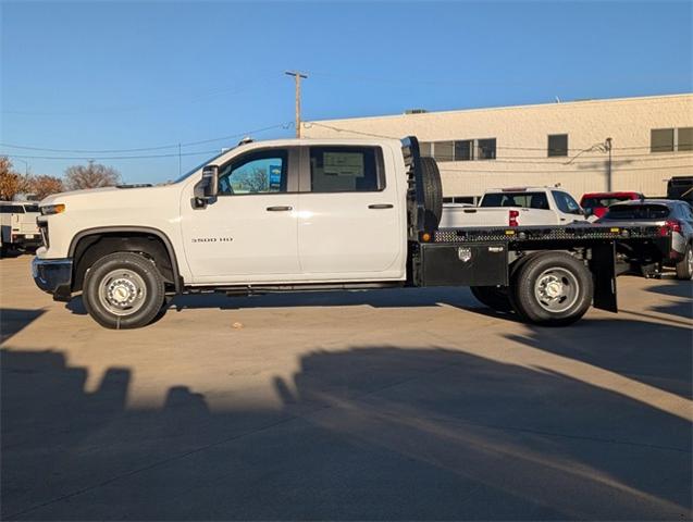 2025 Chevrolet Silverado 3500 HD CC Vehicle Photo in ENGLEWOOD, CO 80113-6708
