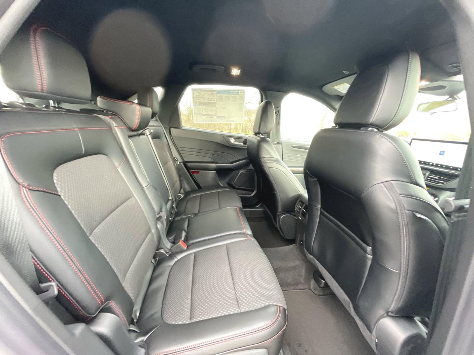 2024 Ford Escape Vehicle Photo in Belle Vernon, PA 15012