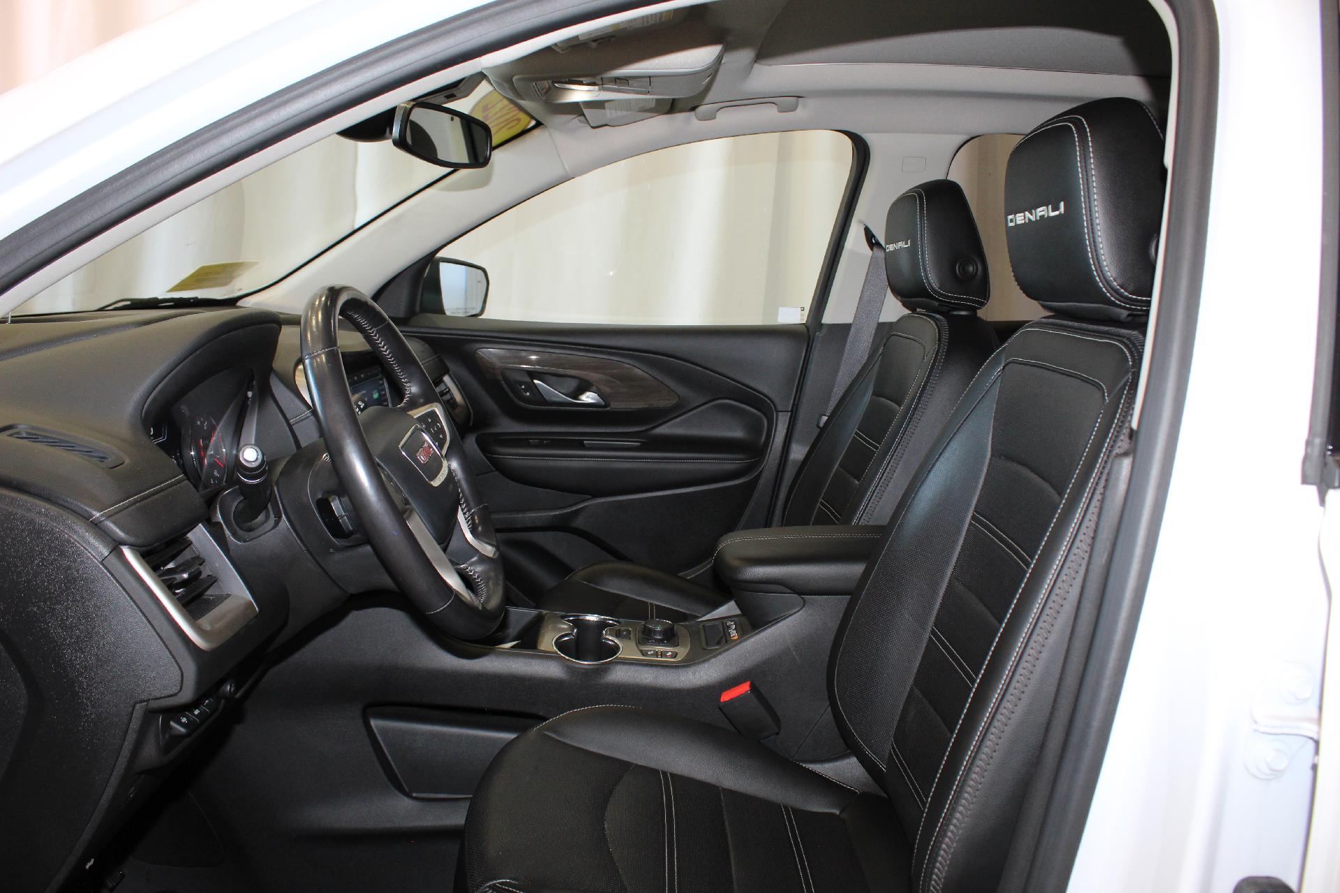 2022 GMC Terrain Vehicle Photo in NORTHAMPTON, MA 01060-1120