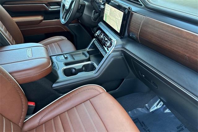 2024 GMC Sierra 2500 HD Vehicle Photo in ELK GROVE, CA 95757-8703