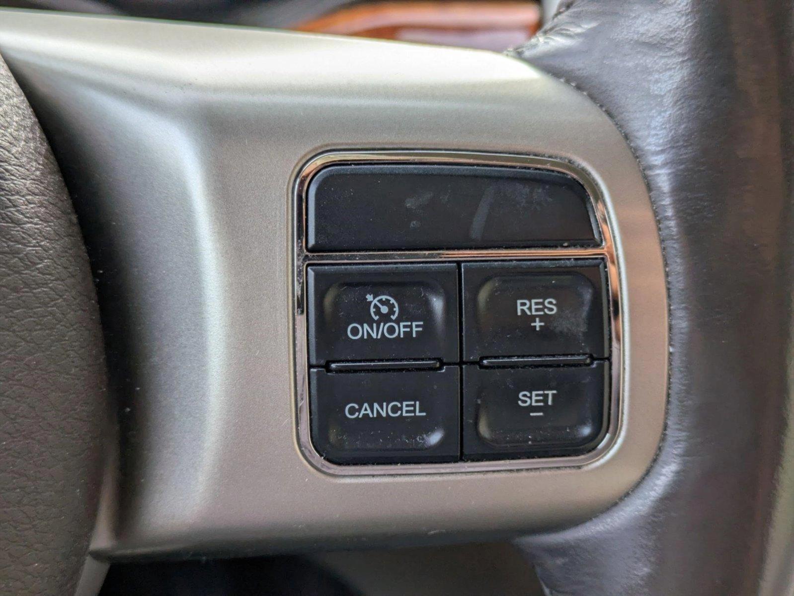 2011 Jeep Grand Cherokee Vehicle Photo in WEST PALM BEACH, FL 33407-3296