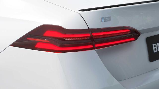 2025 BMW i5 Vehicle Photo in GRAPEVINE, TX 76051
