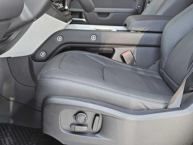2025 Defender Vehicle Photo in AUSTIN, TX 78717