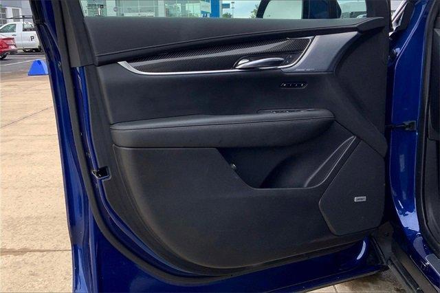 2023 Cadillac XT6 Vehicle Photo in TOPEKA, KS 66609-0000